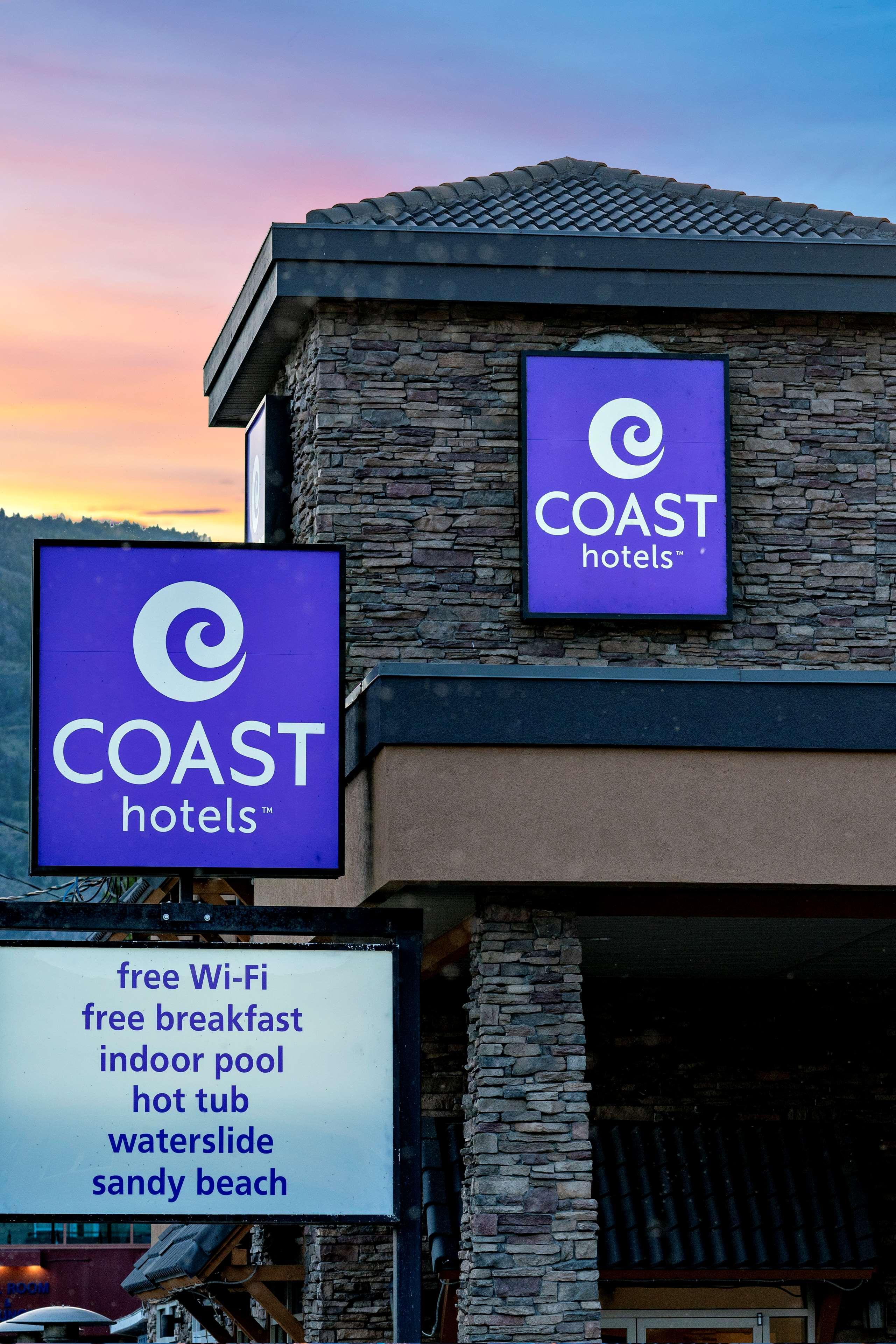 Coast Osoyoos Beach Hotel Exterior foto